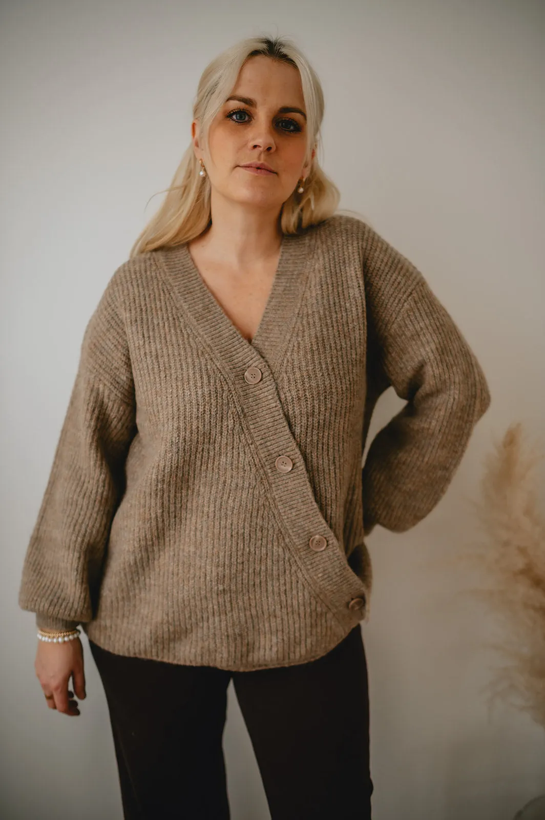 The Melsa Cardigan by Minimum