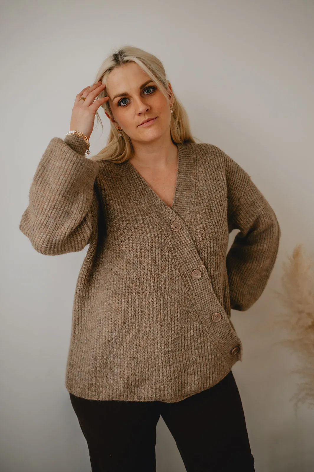 The Melsa Cardigan by Minimum