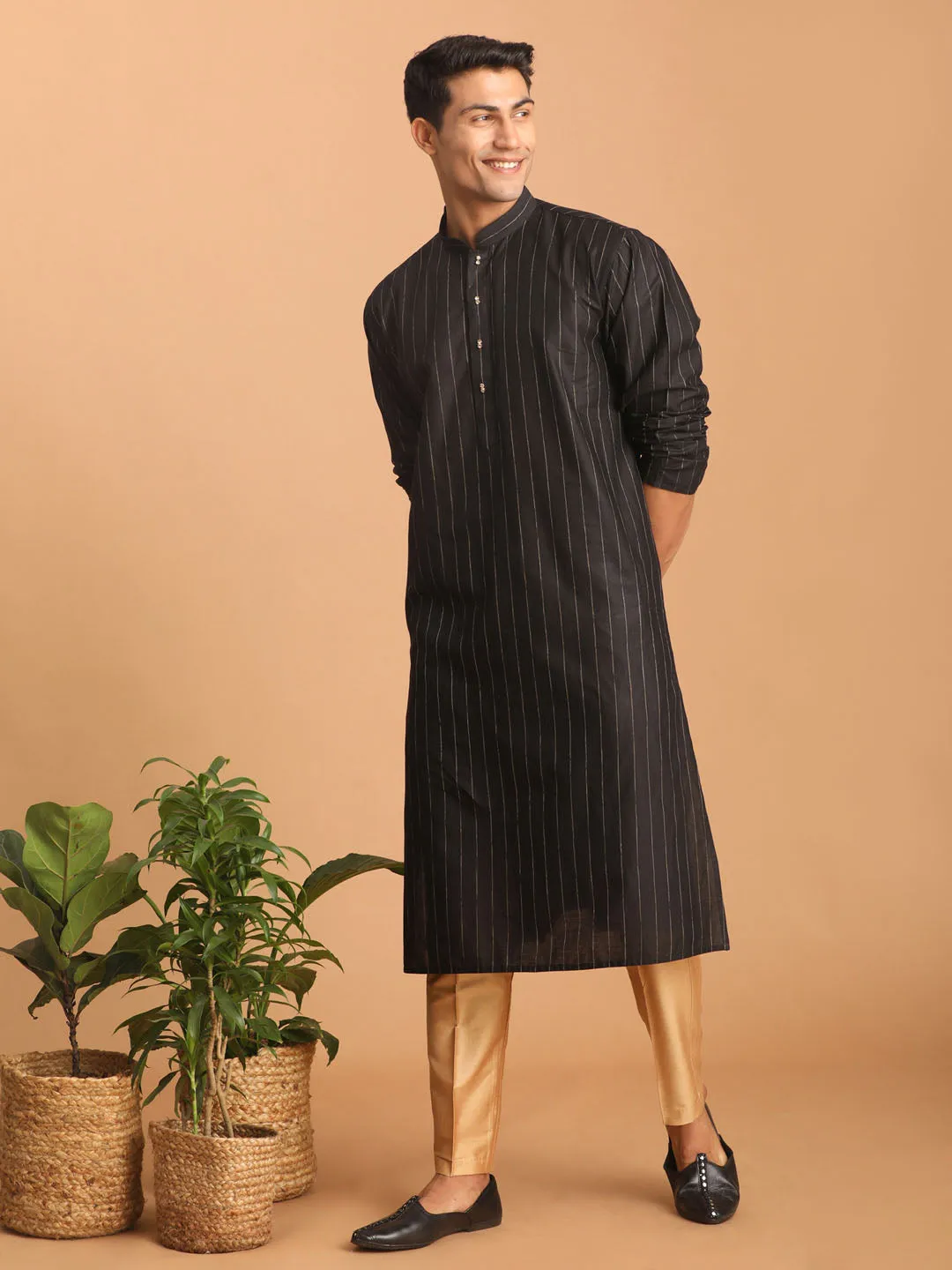 VASTRAMAY Black Striped Kurta and Pant Set