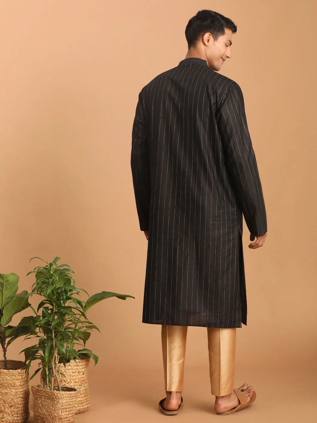 VASTRAMAY Black Striped Kurta and Pant Set