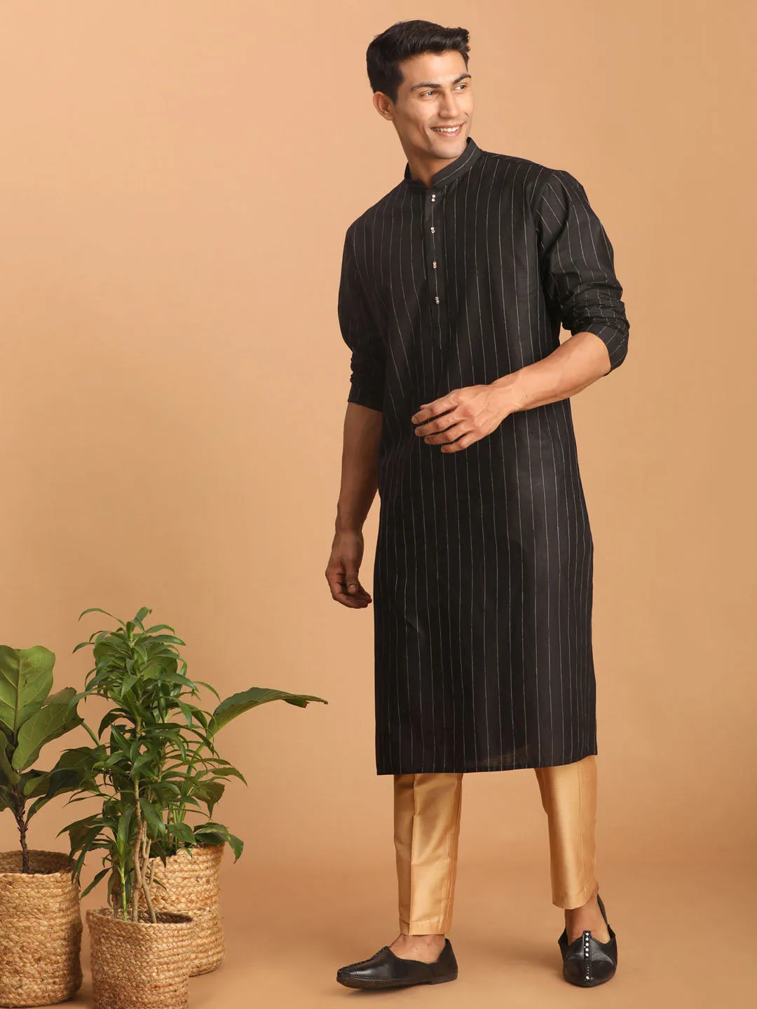 VASTRAMAY Black Striped Kurta and Pant Set